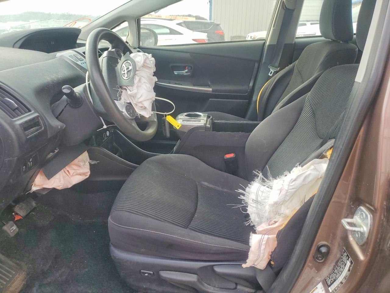 2015 Toyota Prius V - zdjęcie 7