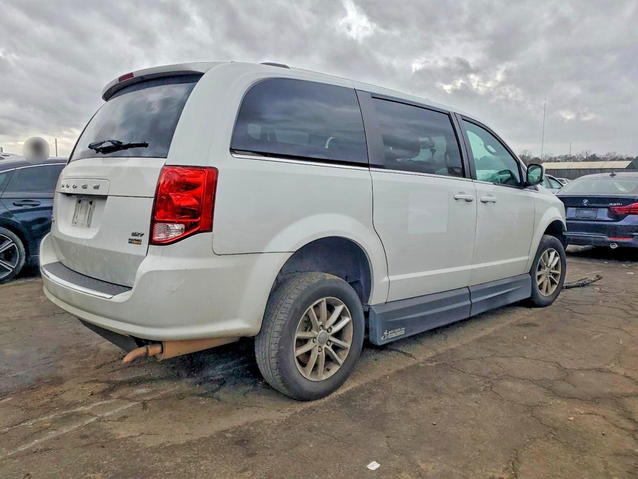 2018 Dodge Grand Caravan Sxt - zdjęcie 3