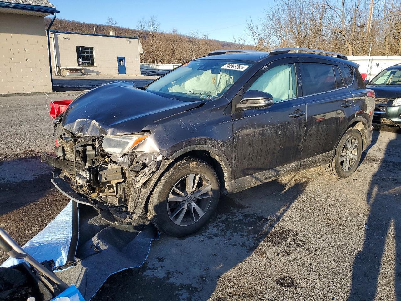 2016 Toyota Rav4 Xle - zdjęcie główne