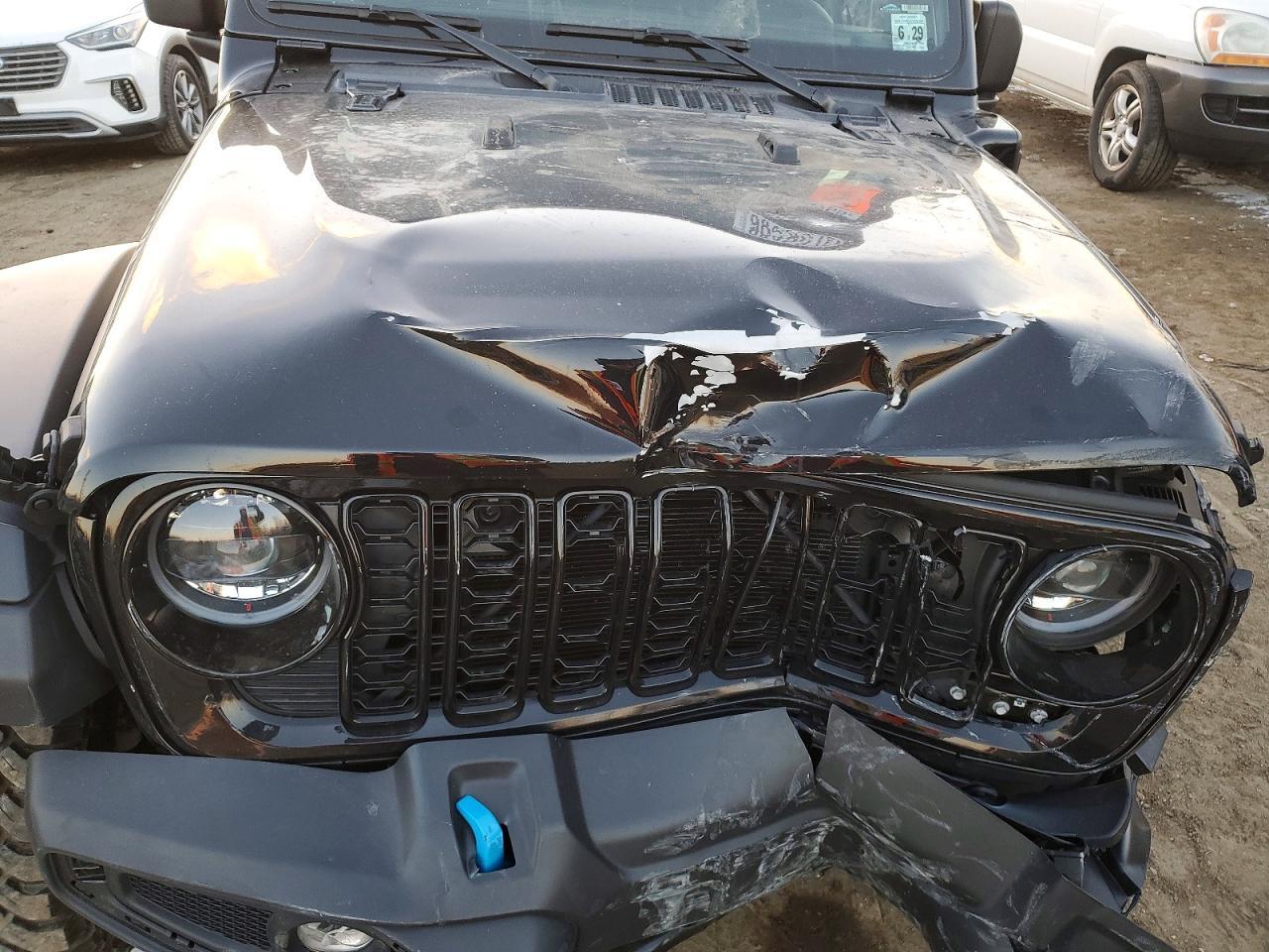 2024 Jeep Wrangler 4Xe - zdjęcie 11