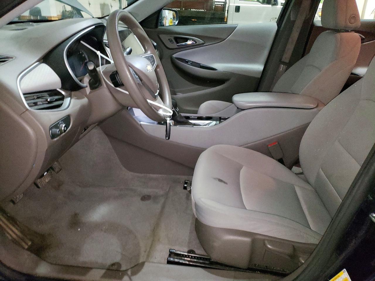 2022 Chevrolet Malibu Ls - zdjęcie 7