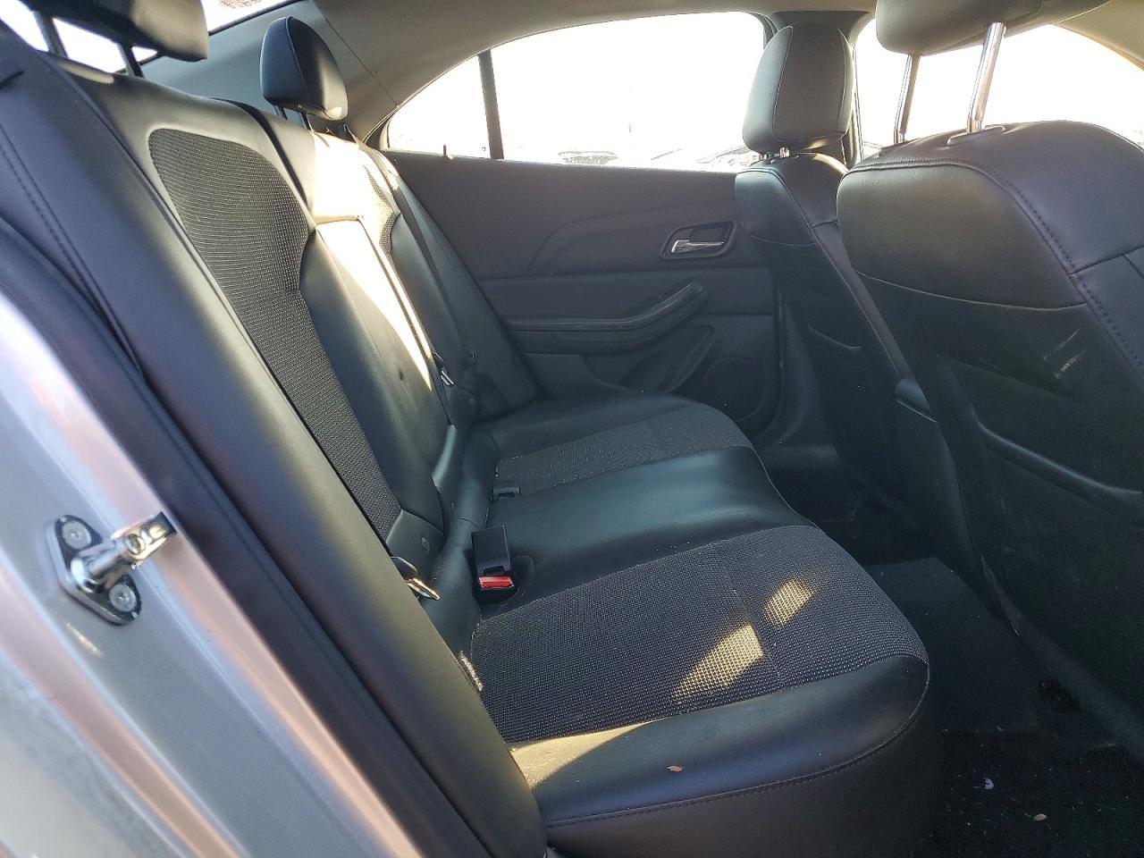 2015 Chevrolet Malibu - zdjęcie 10