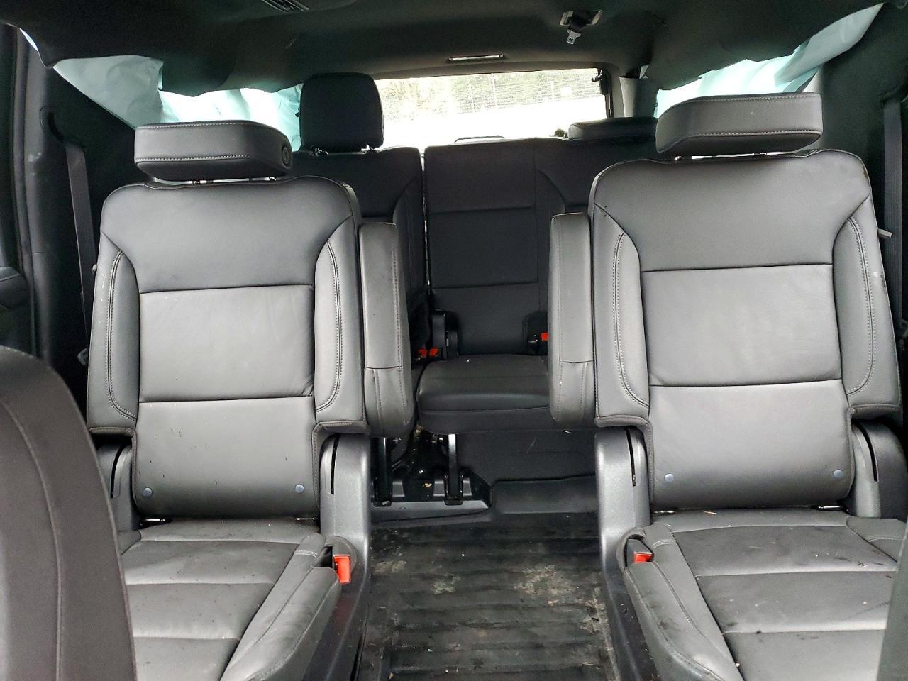 2023 Chevrolet Suburban K1500 Z71 - zdjęcie 10