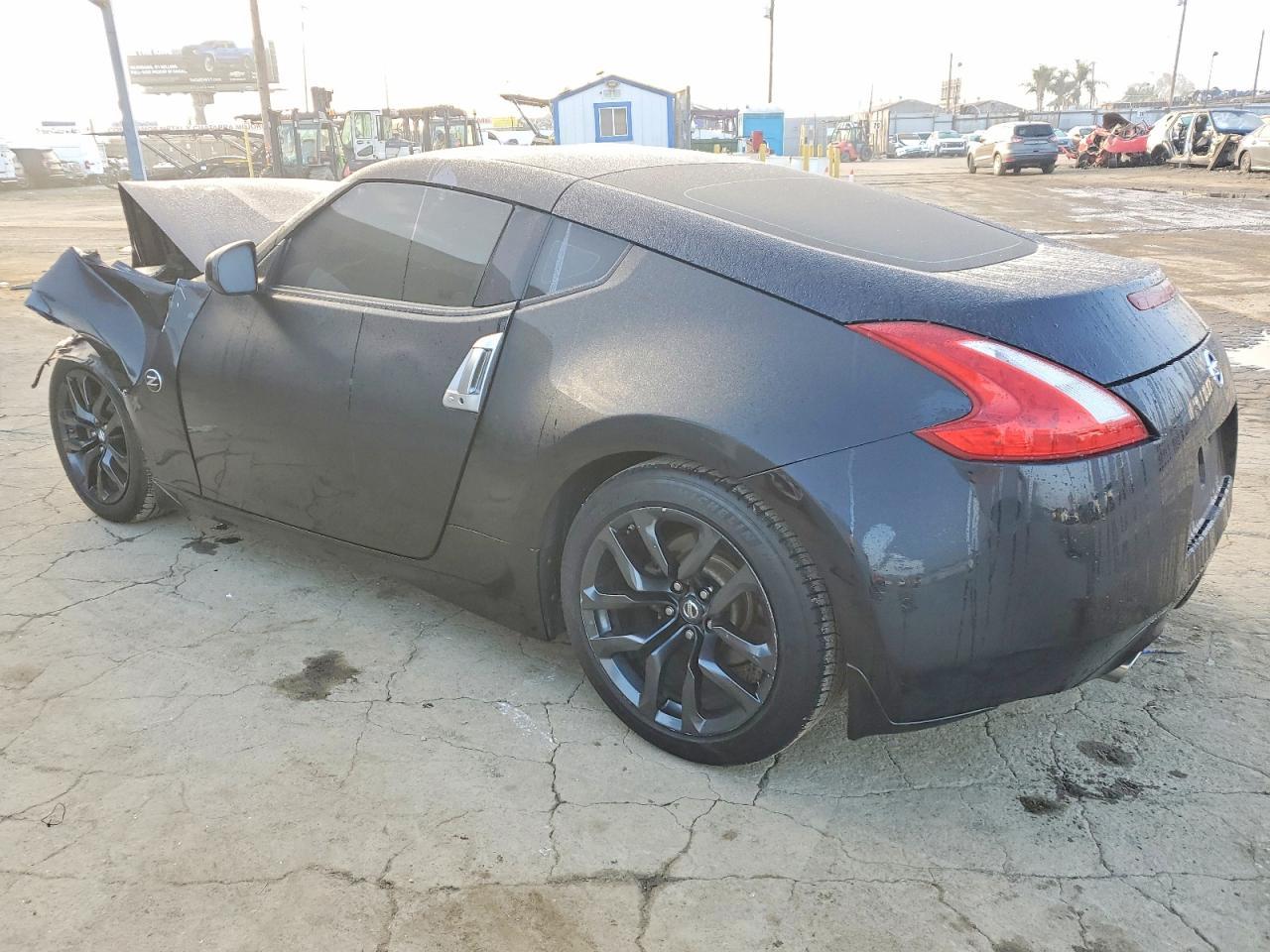 2016 Nissan 370Z Base - zdjęcie 2