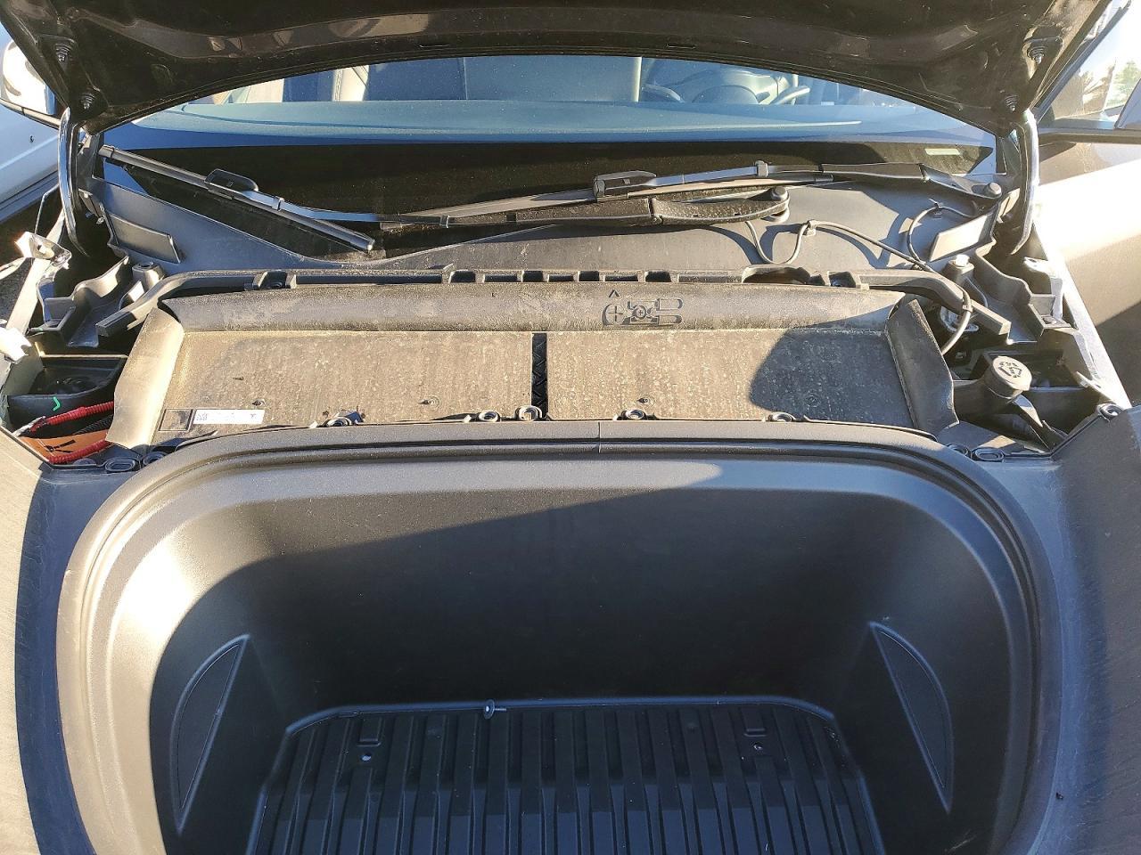 2024 Tesla Model Y - zdjęcie 11