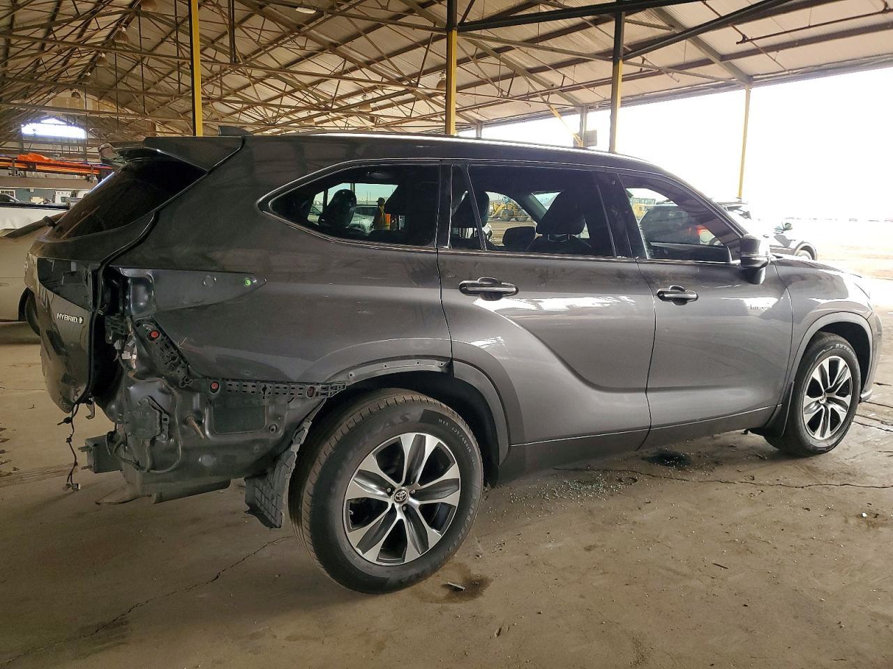 2021 Toyota Highlander Hybrid Xle - zdjęcie 3