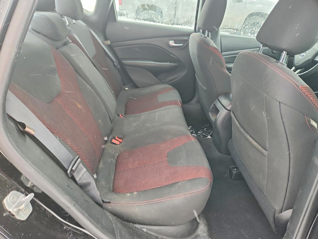 2015 Dodge Dart Sxt - zdjęcie 10