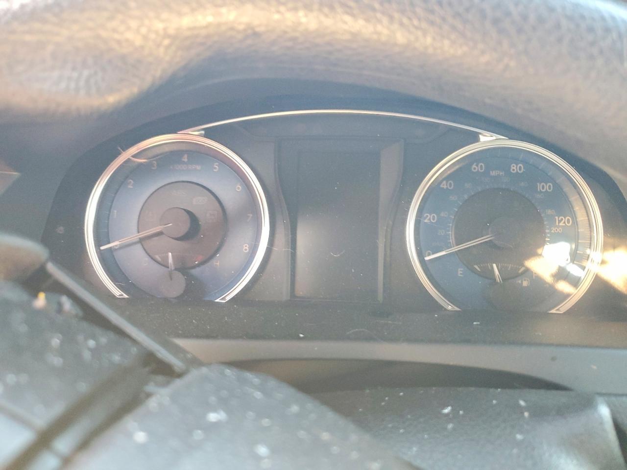 2016 Toyota Camry Le - zdjęcie 9