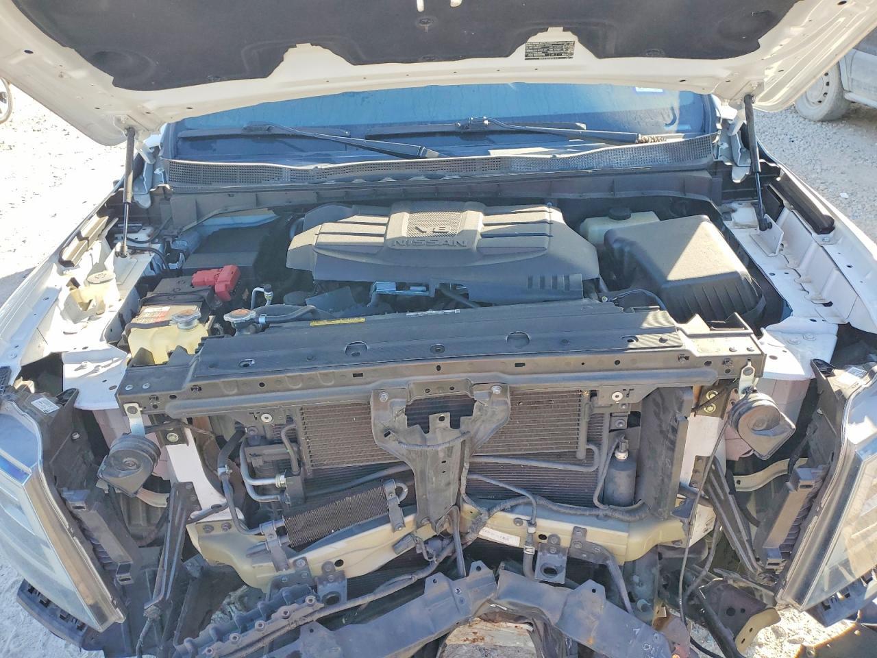 2021 Nissan Titan Sv - zdjęcie 11