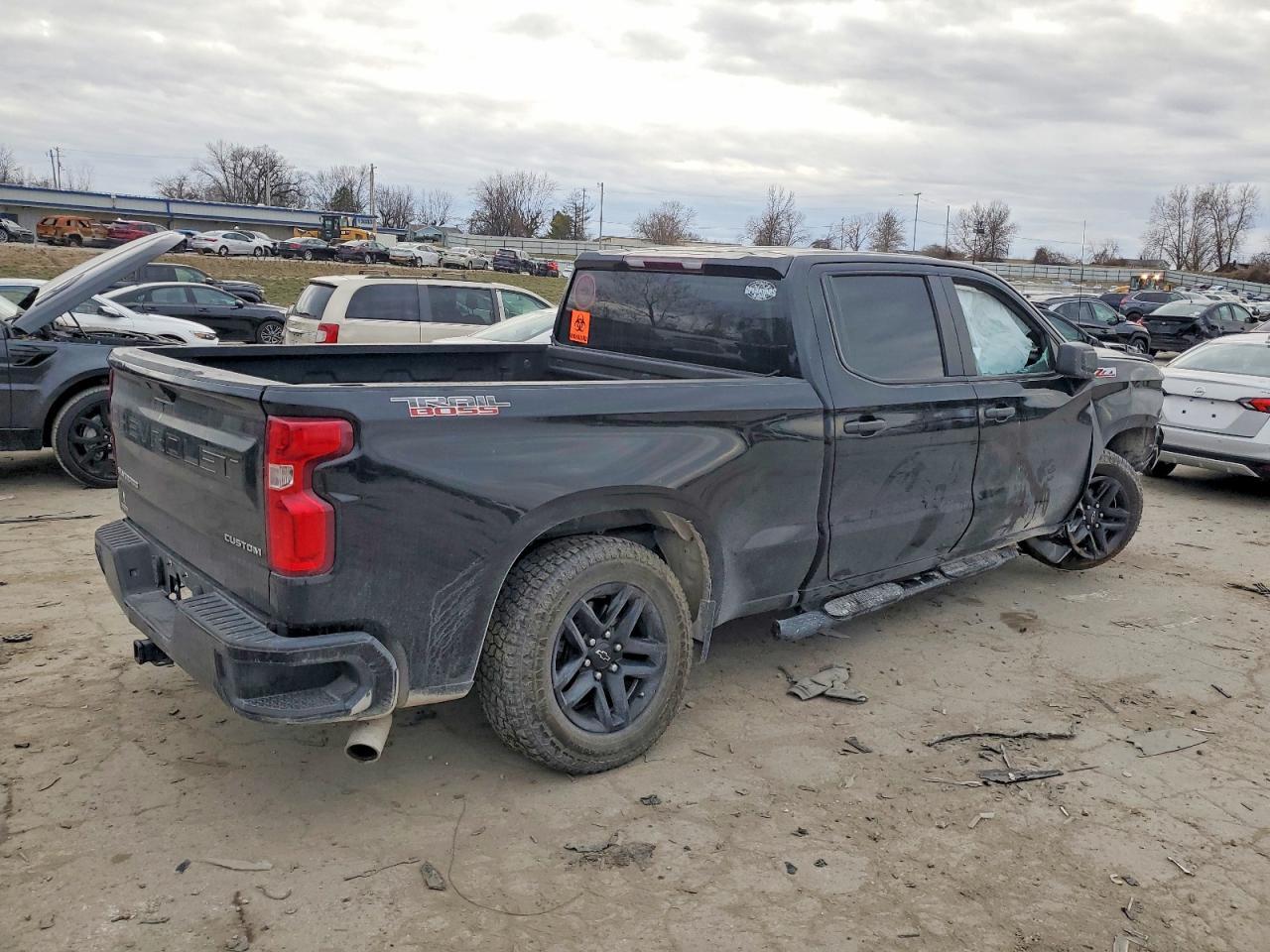 2021 Chevrolet Silverado K1500 Trail Boss Custom - zdjęcie 3
