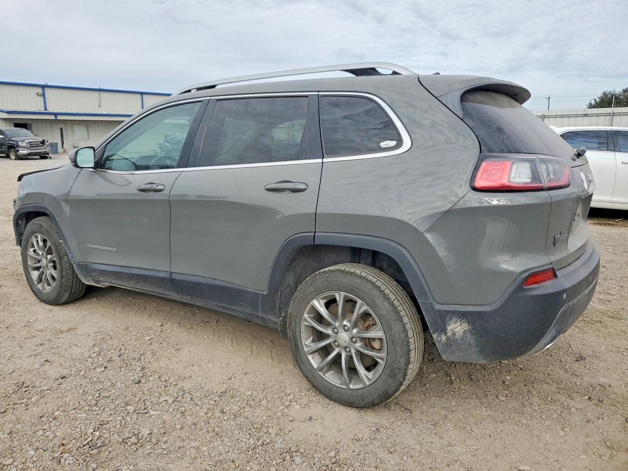 2019 Jeep Cherokee Latitude Plus - zdjęcie 2