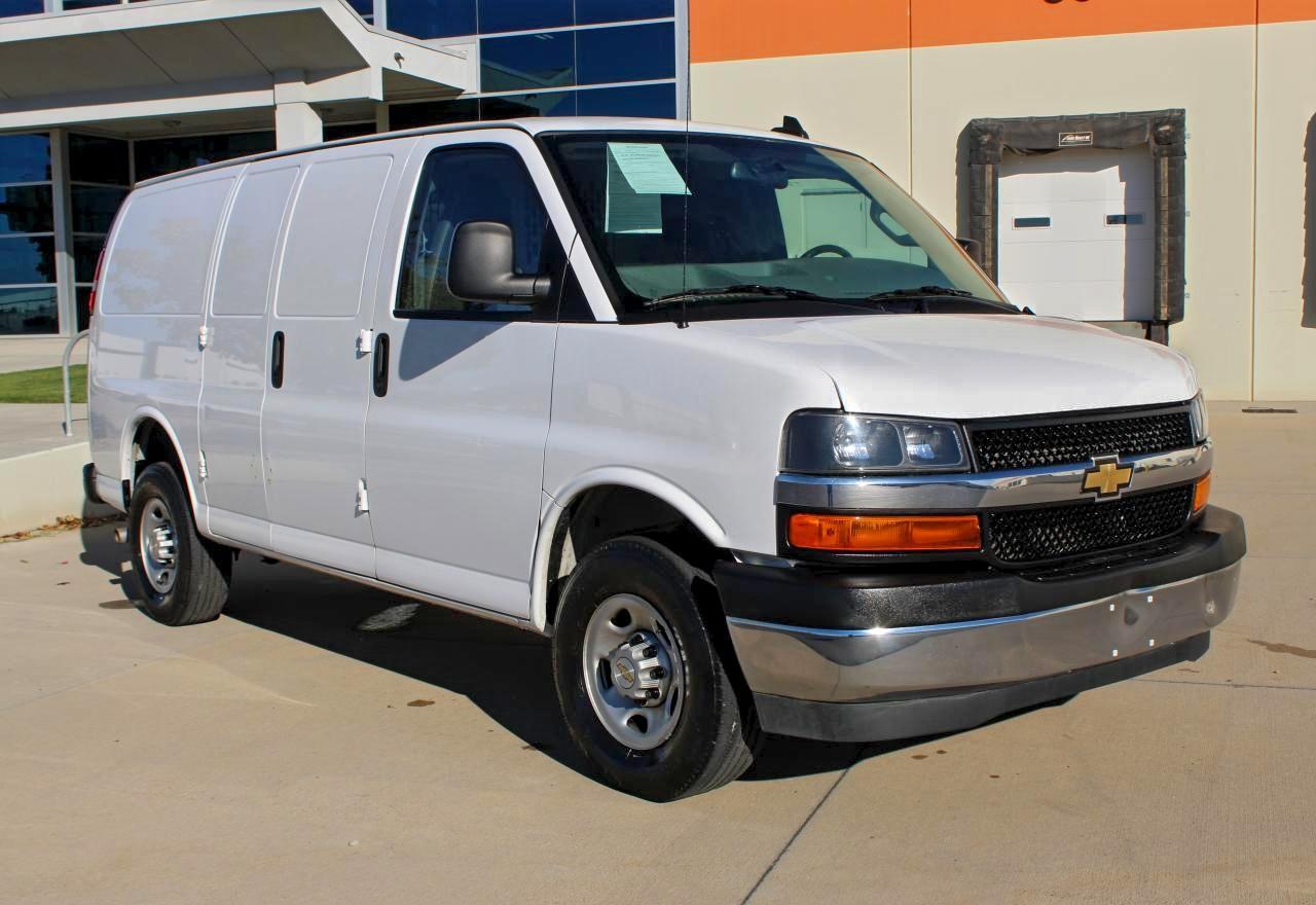 2023 Chevrolet Express G2500 - zdjęcie główne