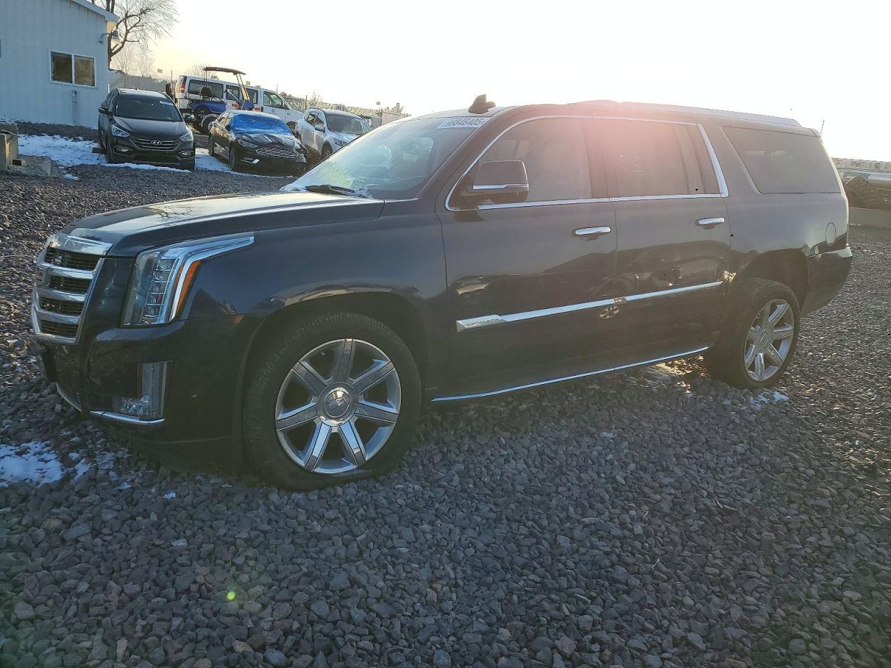 2017 Cadillac Escalade Esv Luxury - zdjęcie główne