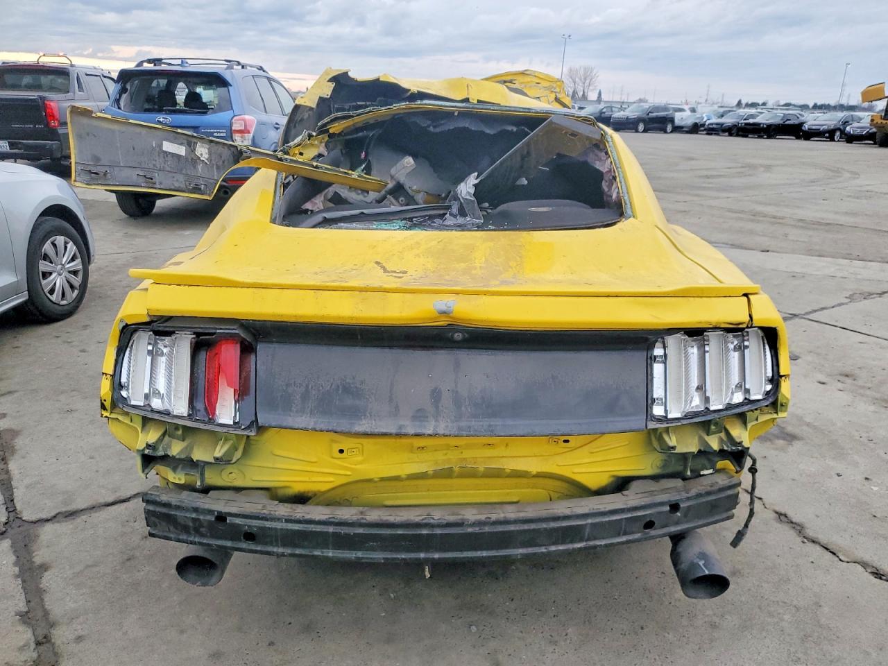 2016 Ford Mustang - zdjęcie 6
