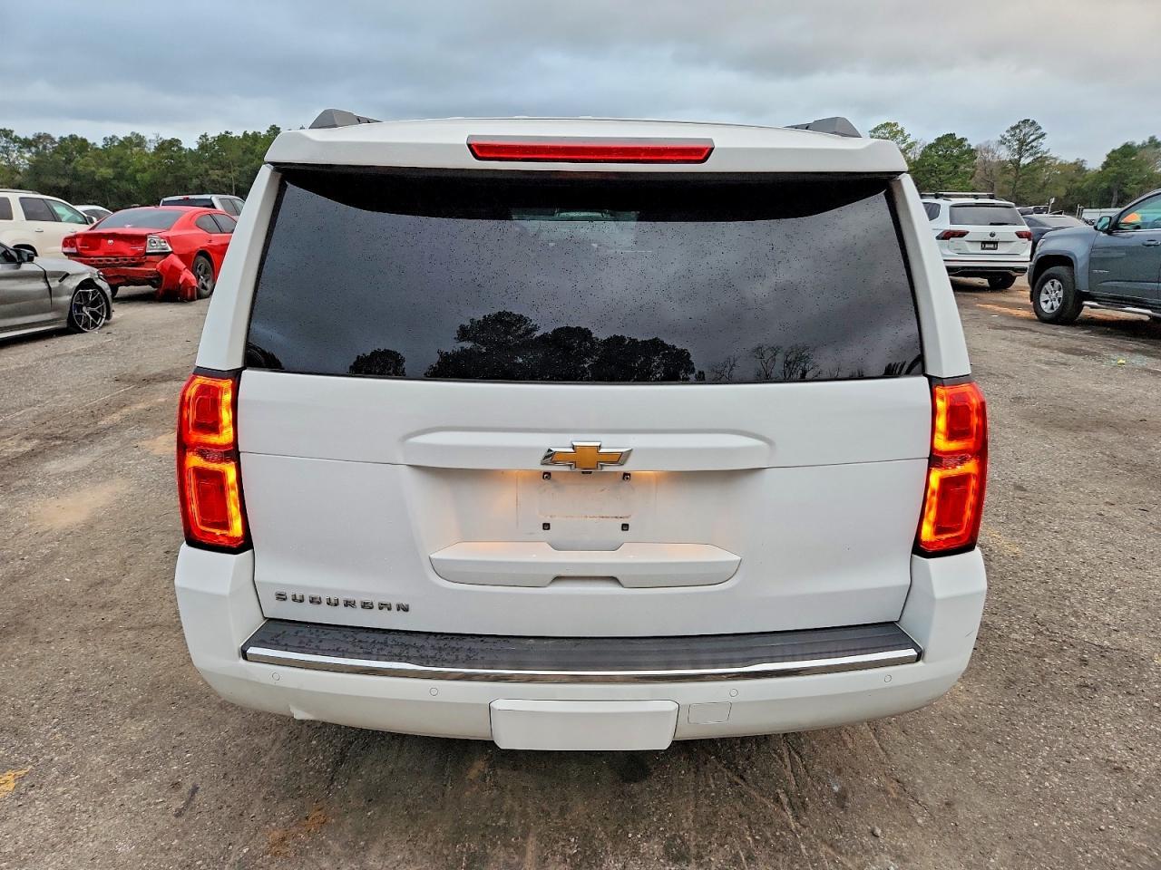 2018 Chevrolet Suburban C1500 Lt - zdjęcie 6