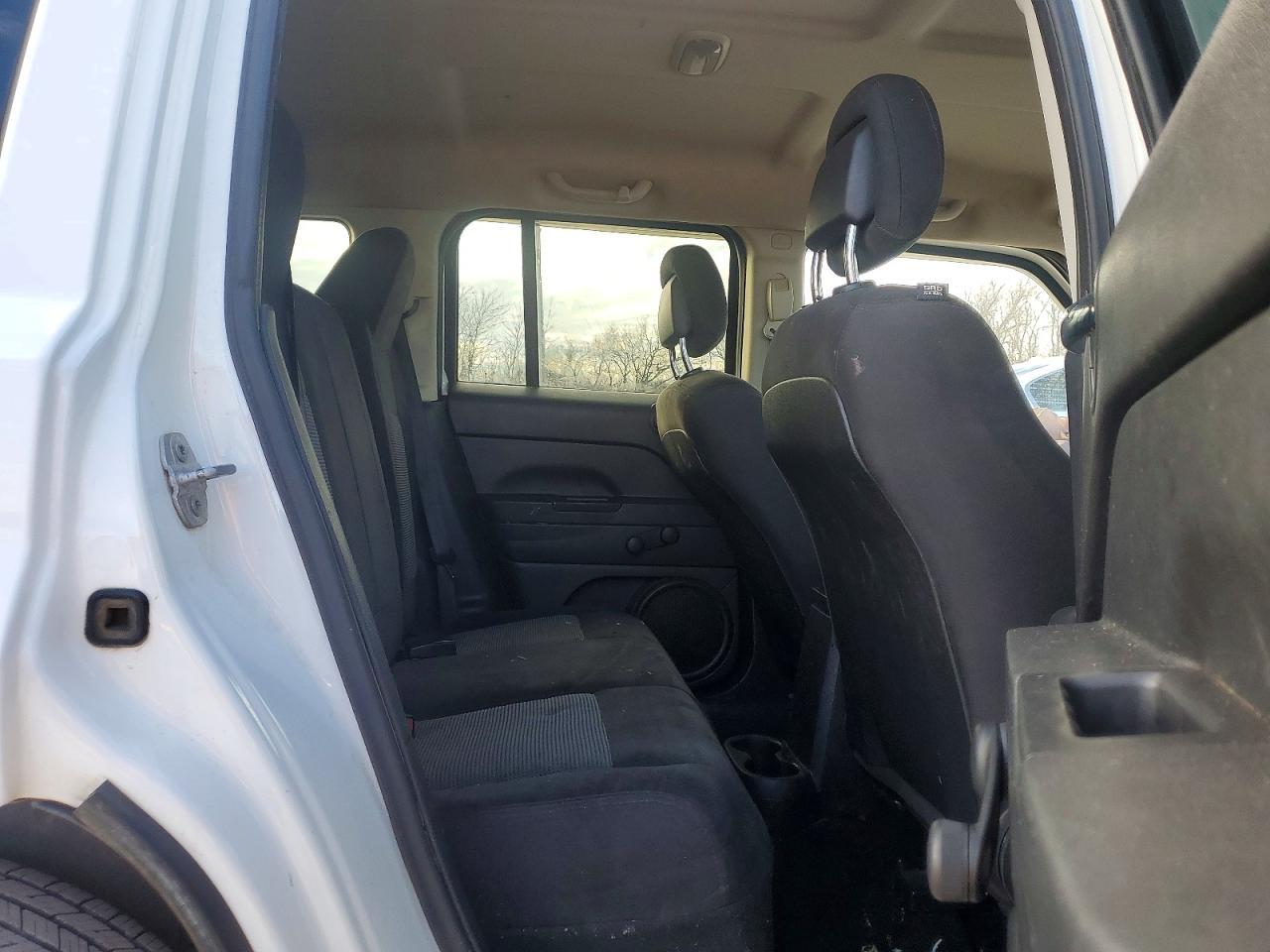 2016 Jeep Patriot Sport - zdjęcie 11