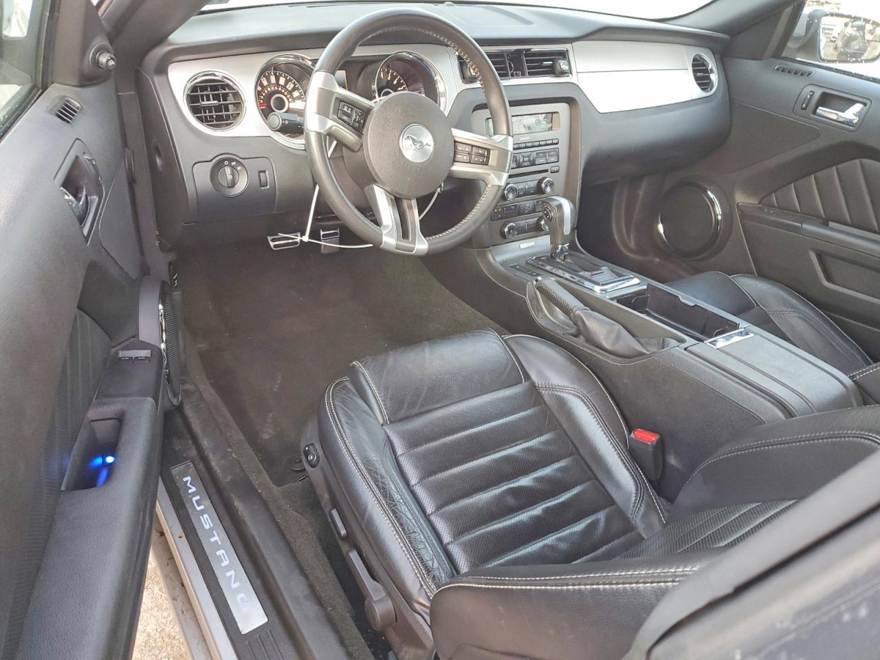 2014 Ford Mustang - zdjęcie 8