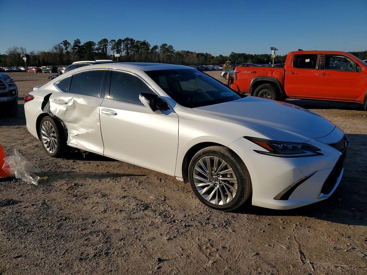 2019 Lexus Es 300H - zdjęcie 4