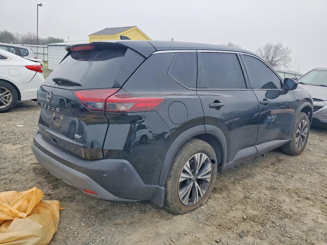 2023 Nissan Rogue Sv - zdjęcie 3