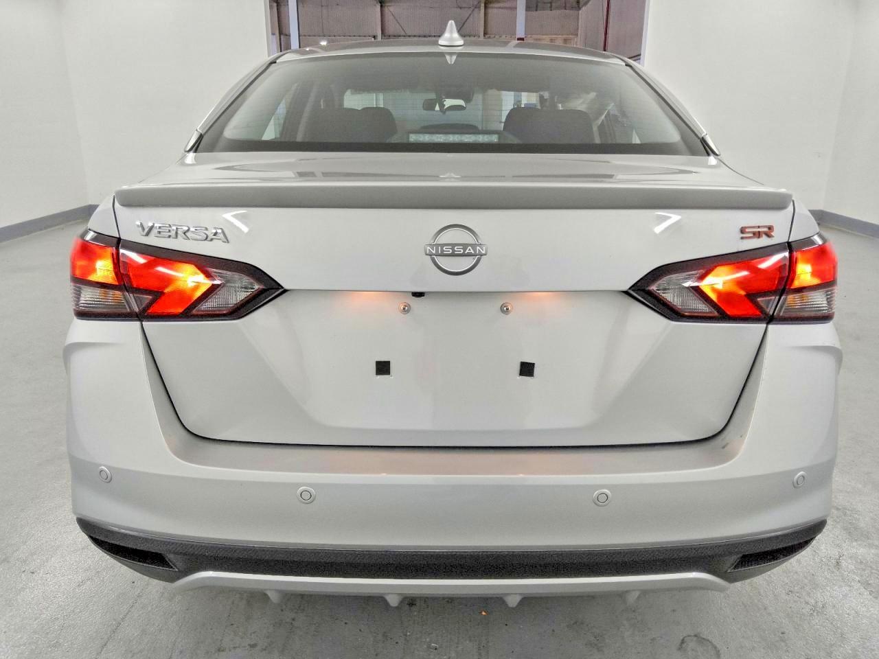 2025 Nissan Versa Sr - zdjęcie 6