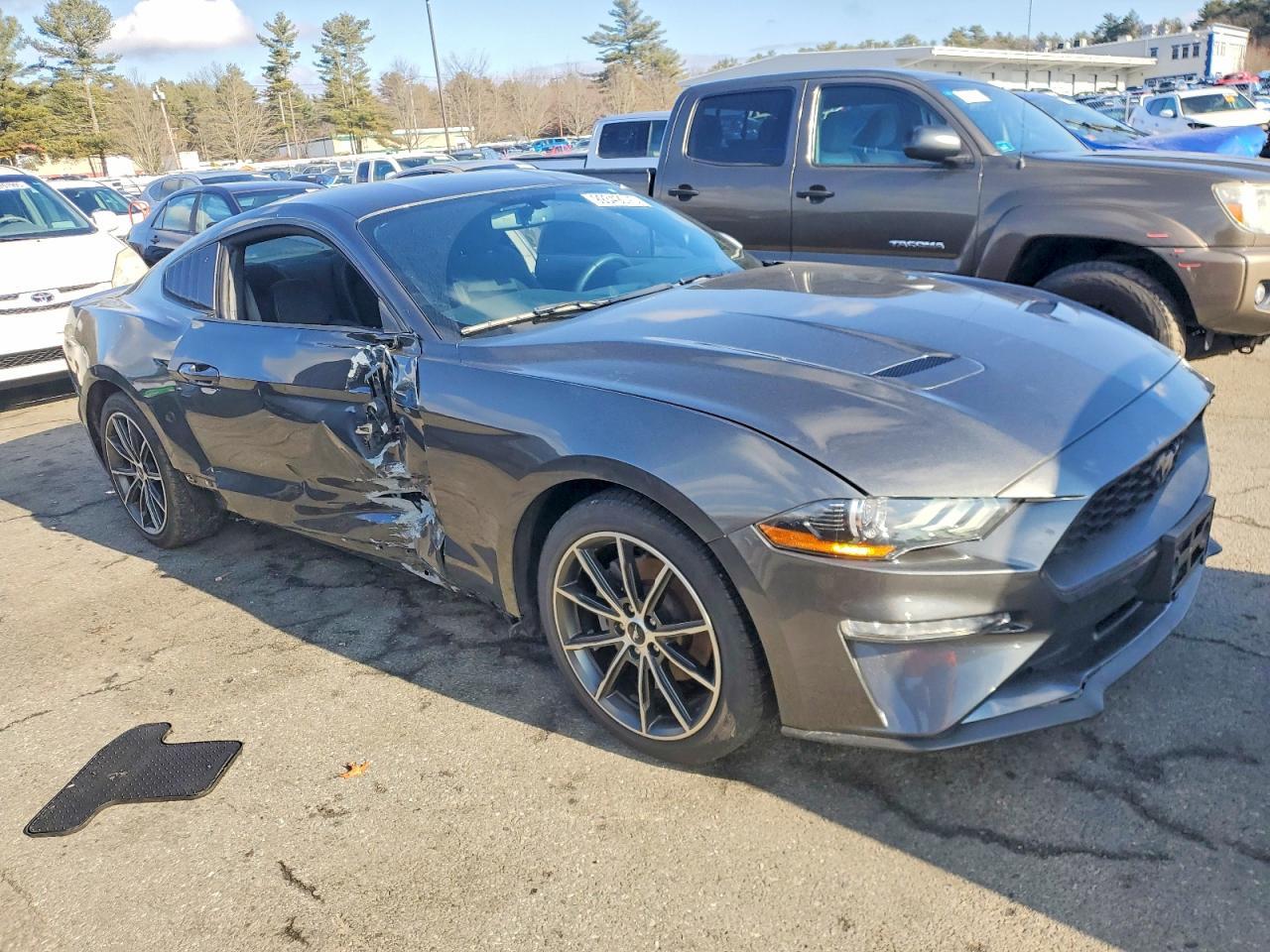 2019 Ford Mustang - zdjęcie 4