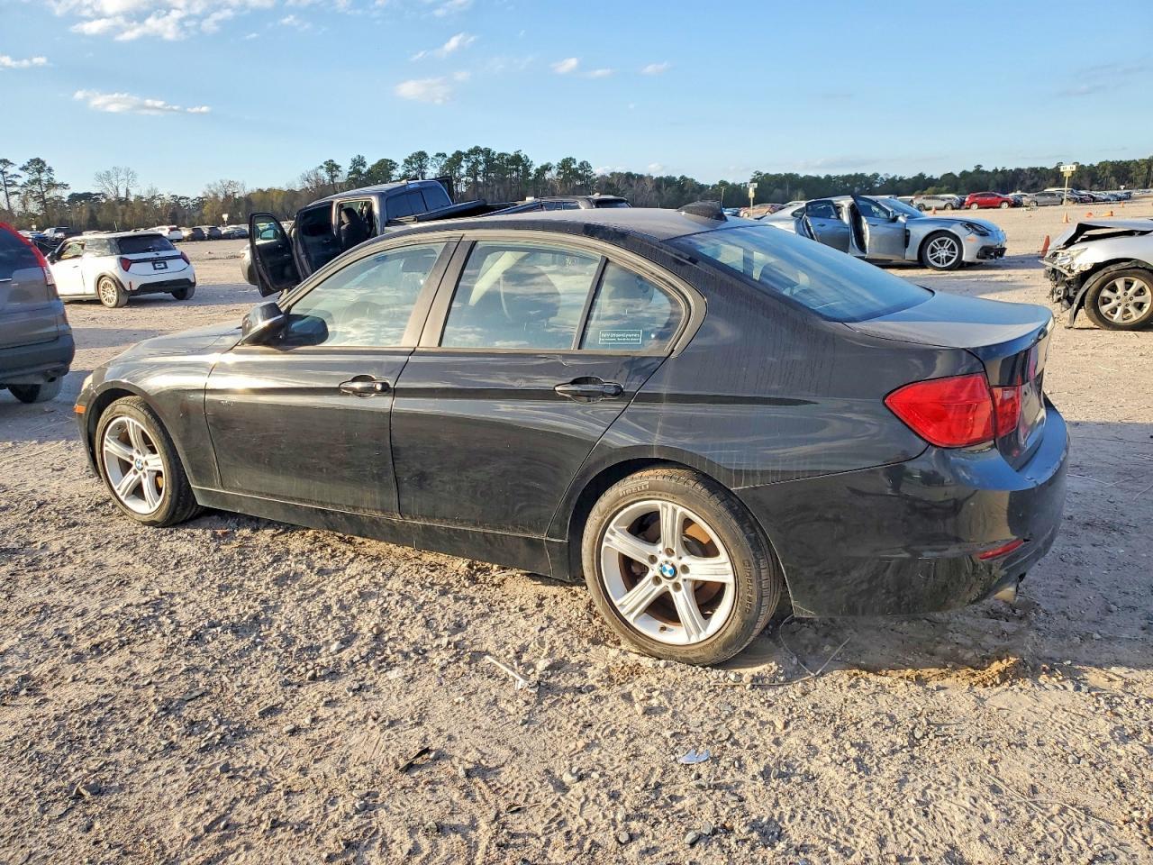 2014 BMW 320 I xDrive - zdjęcie 2