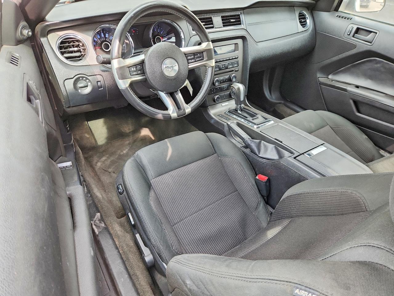 2014 Ford Mustang - zdjęcie 8