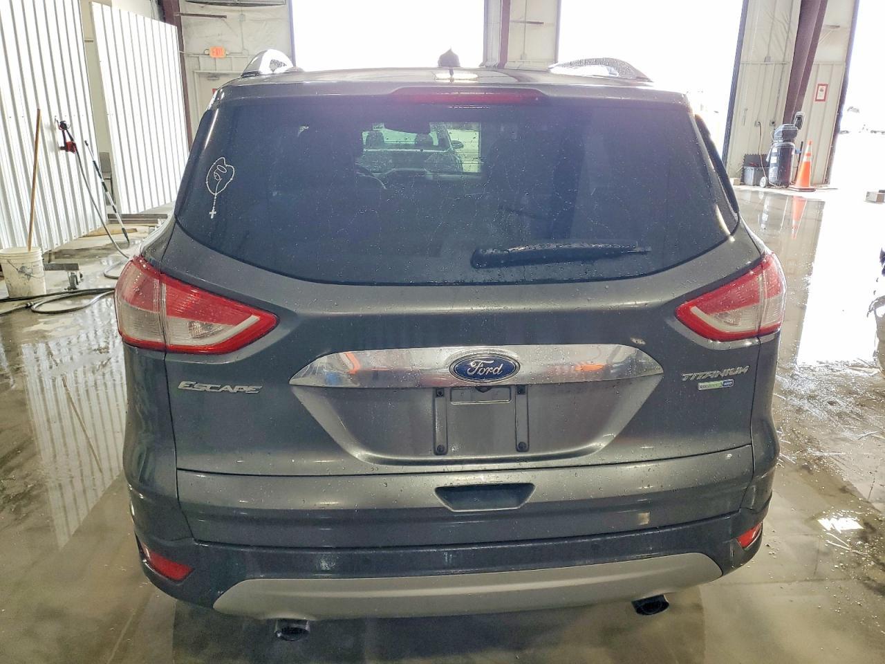 2015 Ford Escape Titanium - zdjęcie 6