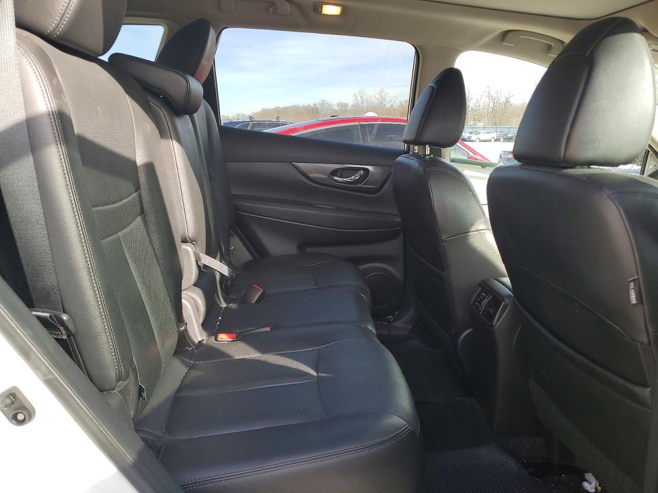 2016 Nissan Rogue S - zdjęcie 11