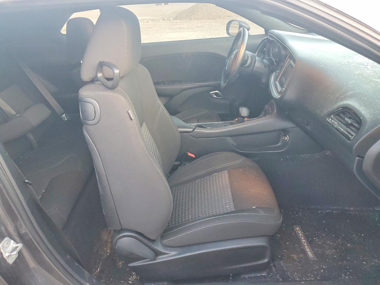 2016 Dodge Challenger Sxt - zdjęcie 10