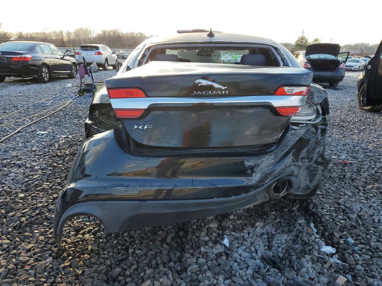 2014 Jaguar Xf - zdjęcie 6