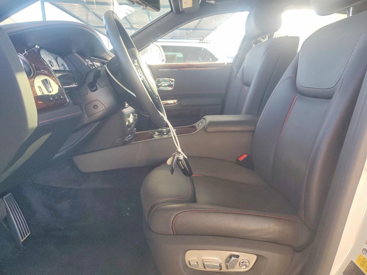 2020 Rolls-Royce Ghost Base - zdjęcie 7