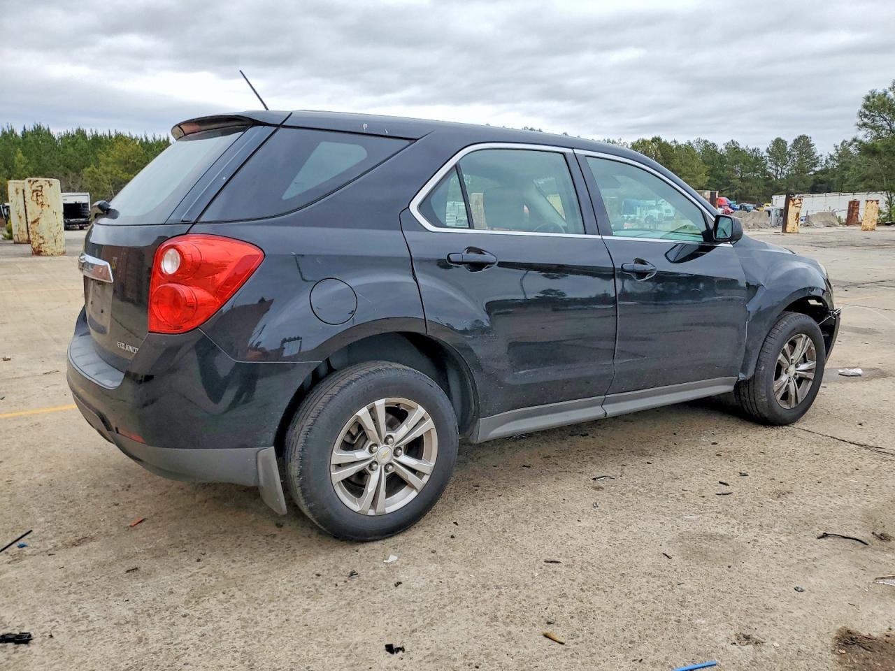 2015 Chevrolet Equinox Ls - zdjęcie 3