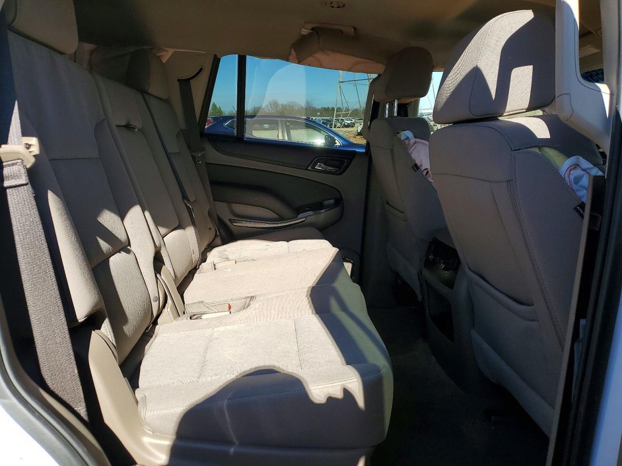 2017 Chevrolet Tahoe C1500 Ls - zdjęcie 11