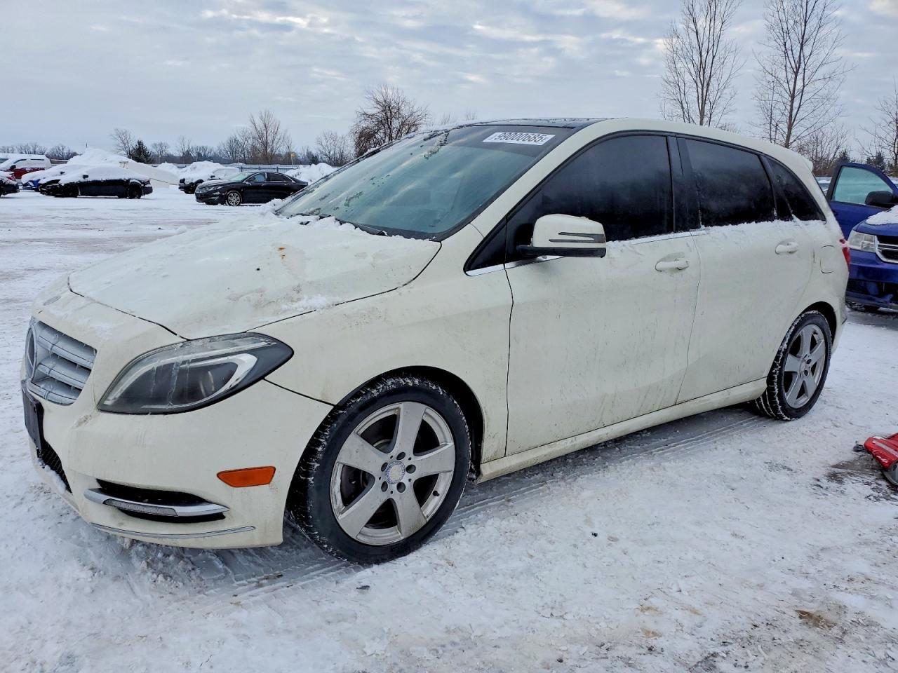 2014 Mercedes-Benz B250 - zdjęcie główne