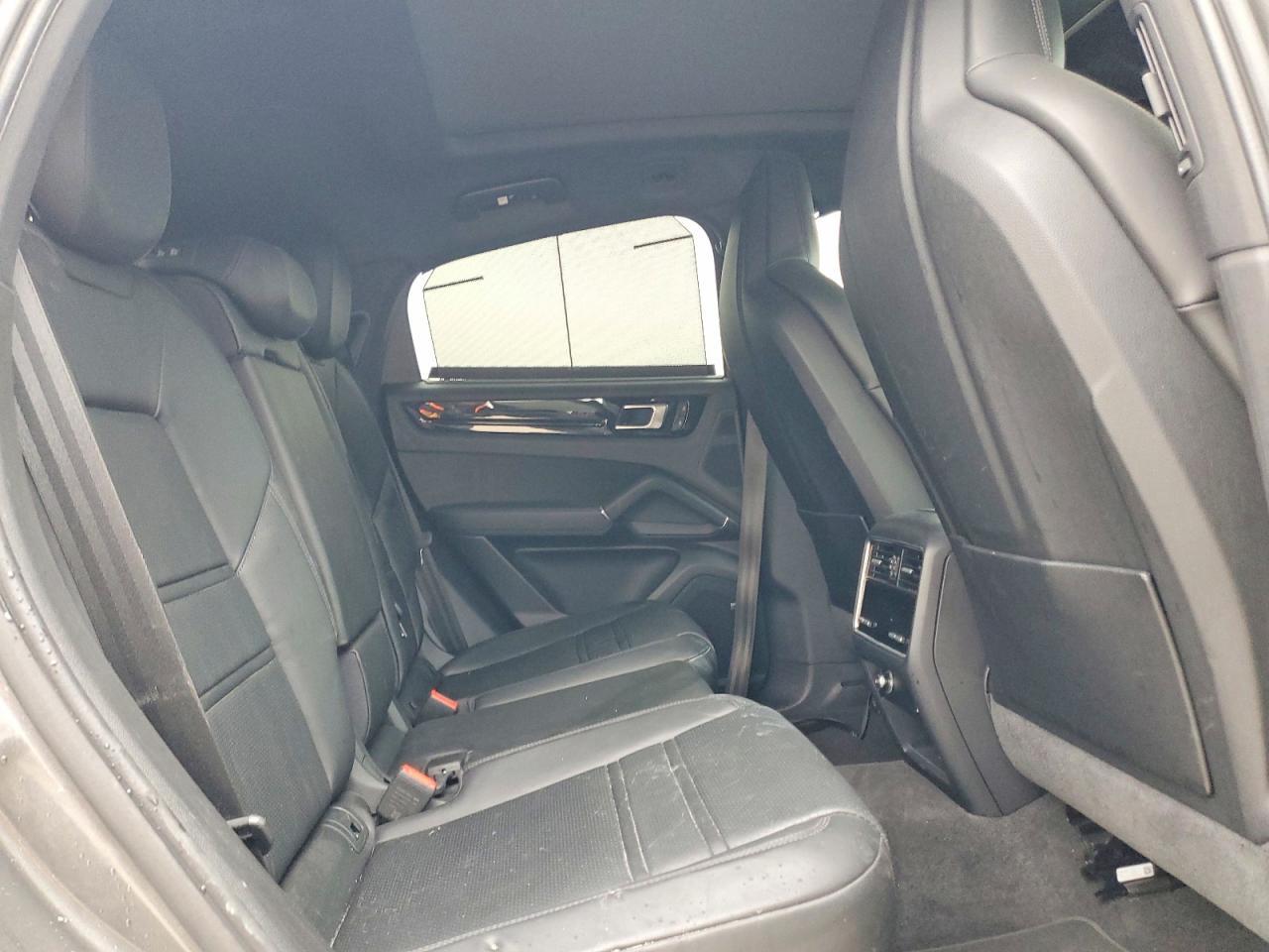 2023 Porsche Cayenne Coupe - zdjęcie 11