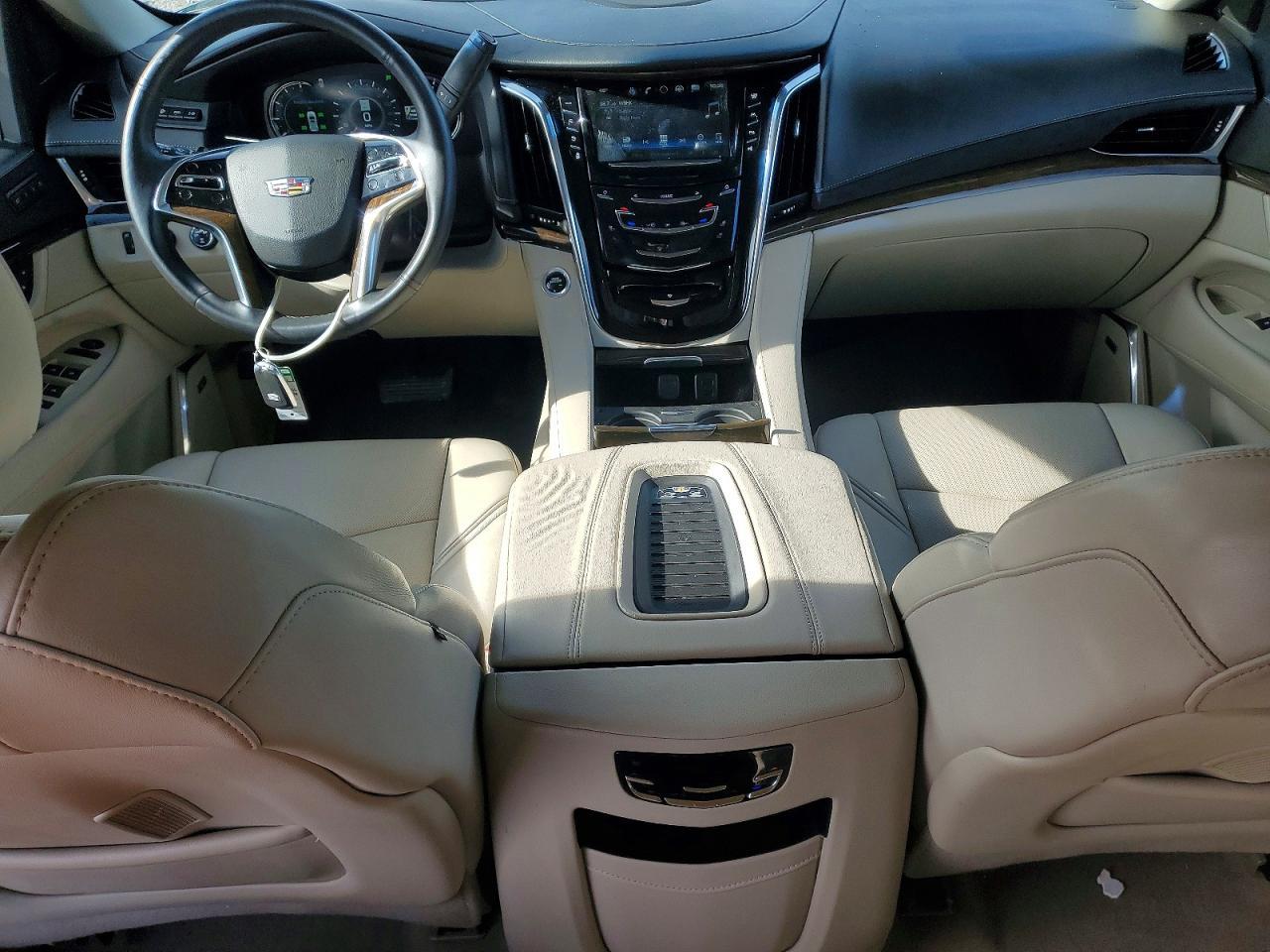 2018 Cadillac Escalade Luxury - zdjęcie 8
