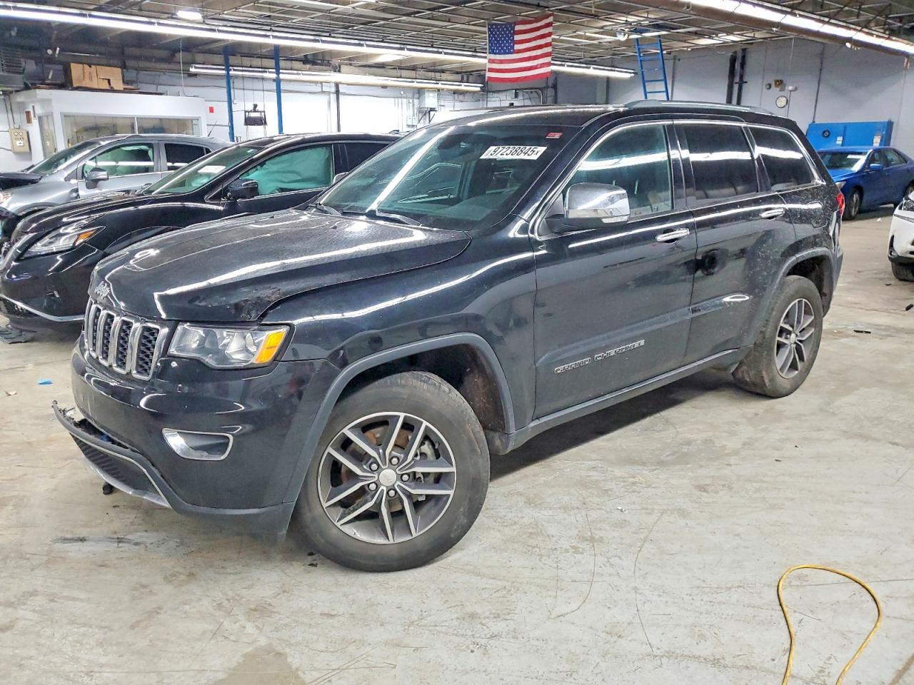 2018 Jeep Grand Cherokee Limited - zdjęcie główne