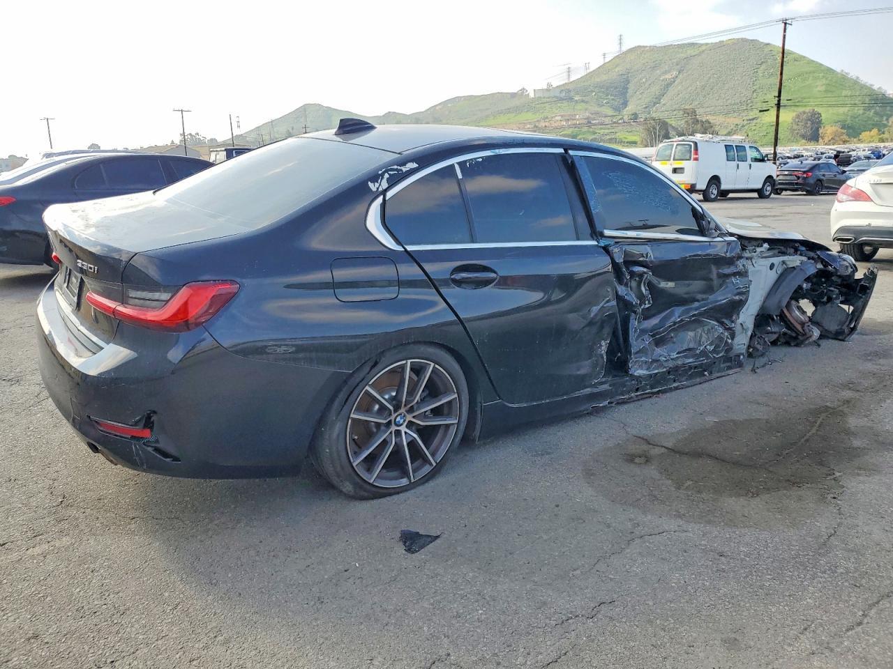 BMW Seria 3 - zdjęcie 3