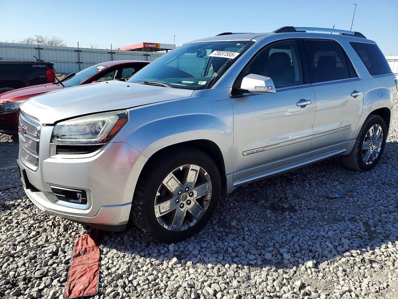 2015 GMC Acadia Denali - zdjęcie główne