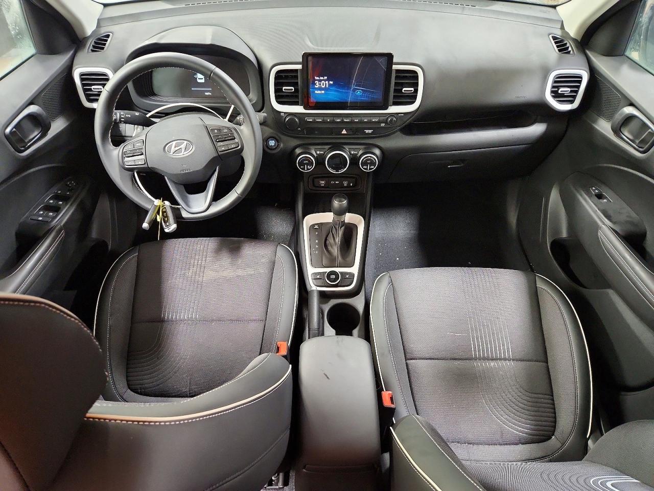 2025 Hyundai Venue Limited - zdjęcie 8