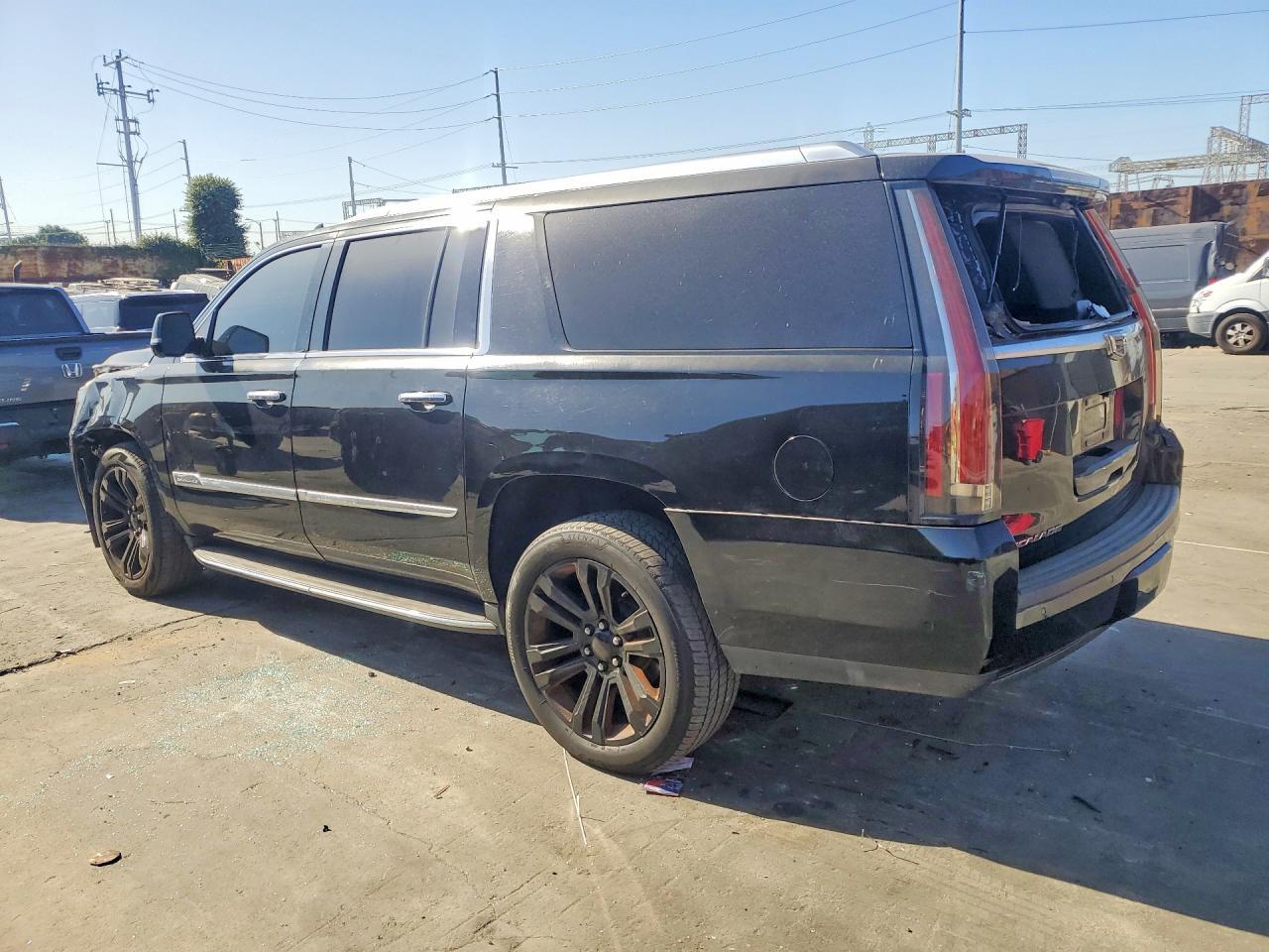 2017 Cadillac Escalade Esv Luxury - zdjęcie 2