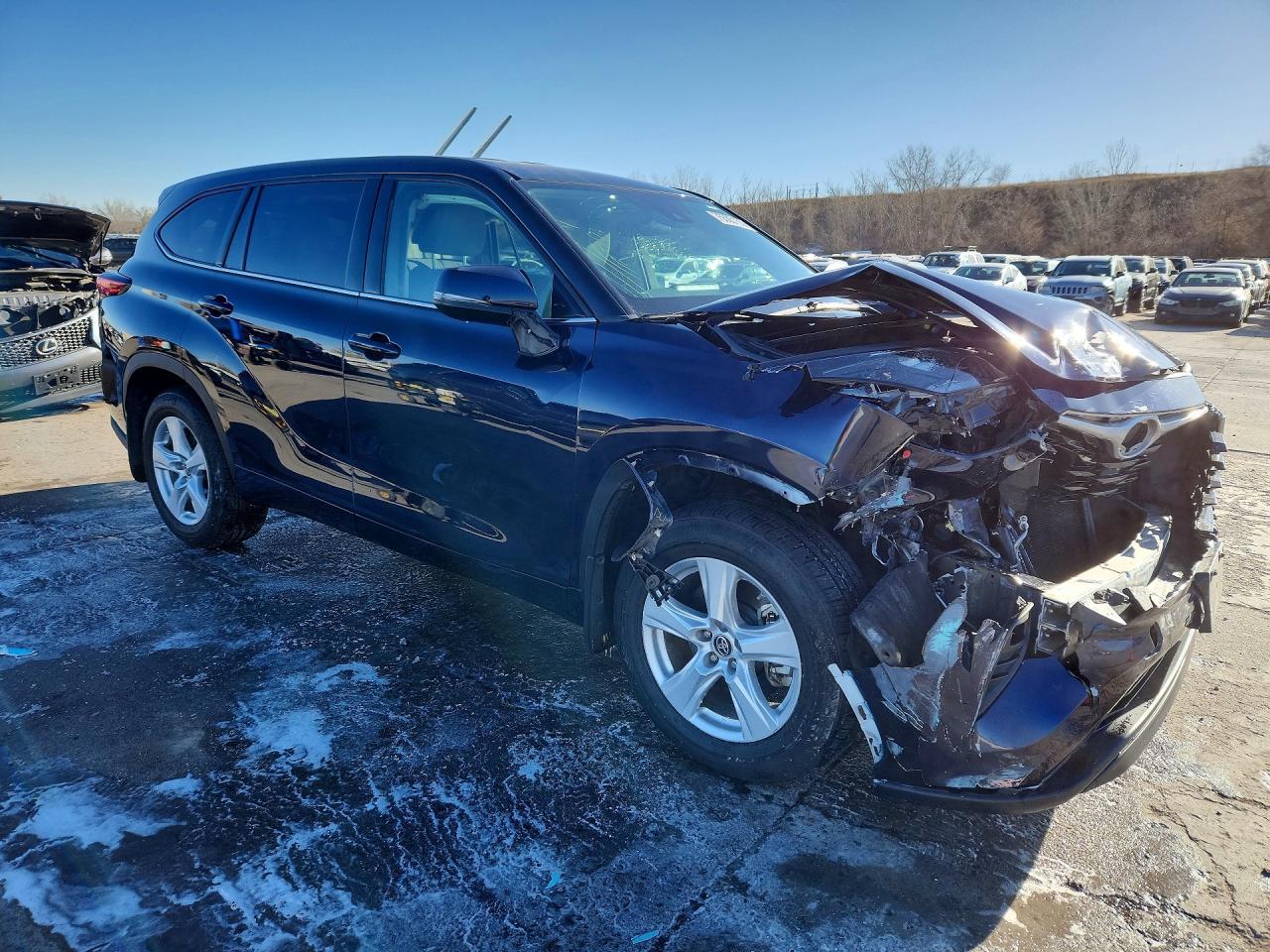 2020 Toyota Highlander Le - zdjęcie 4