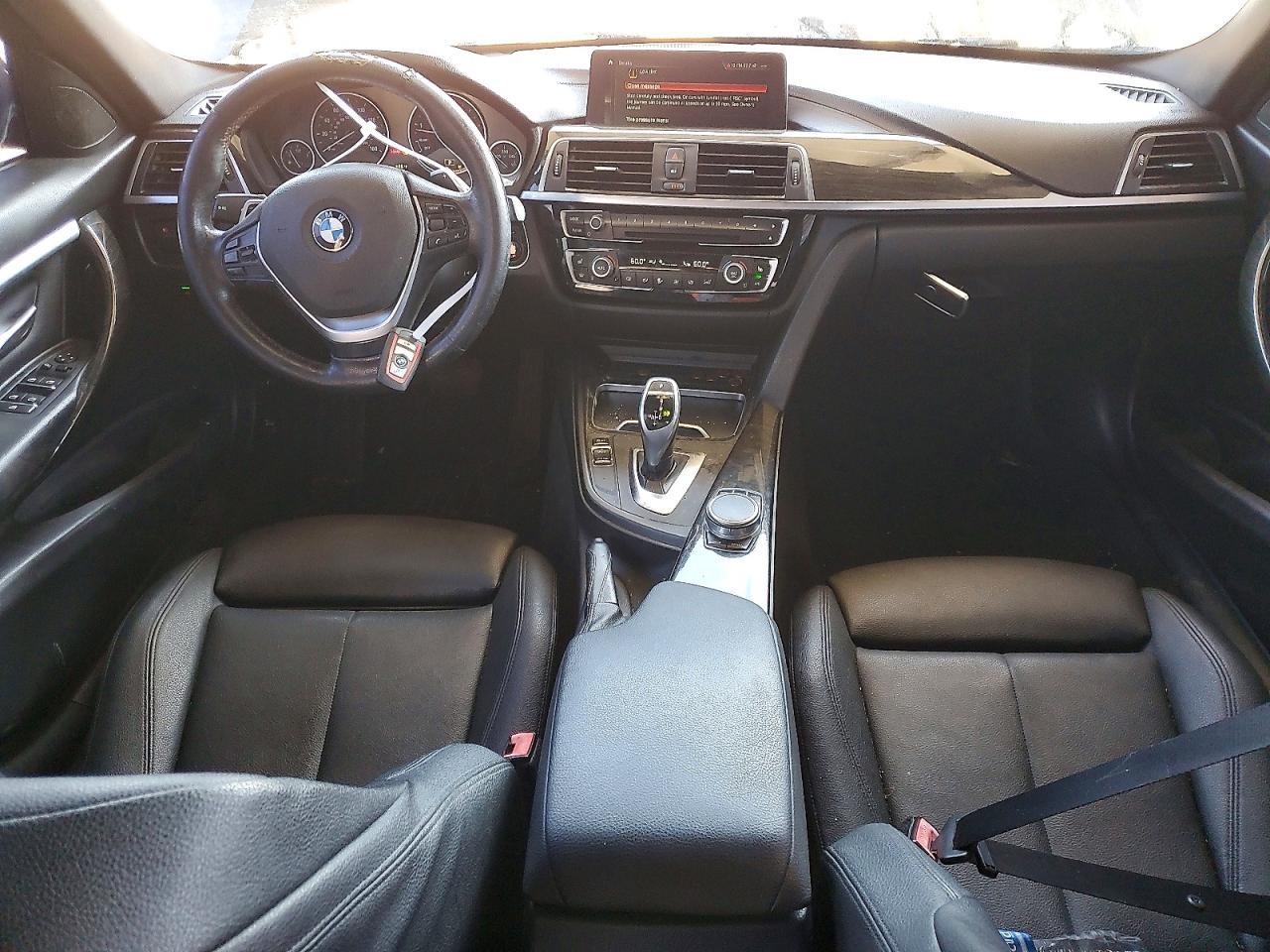 2018 BMW 330 I - zdjęcie 8