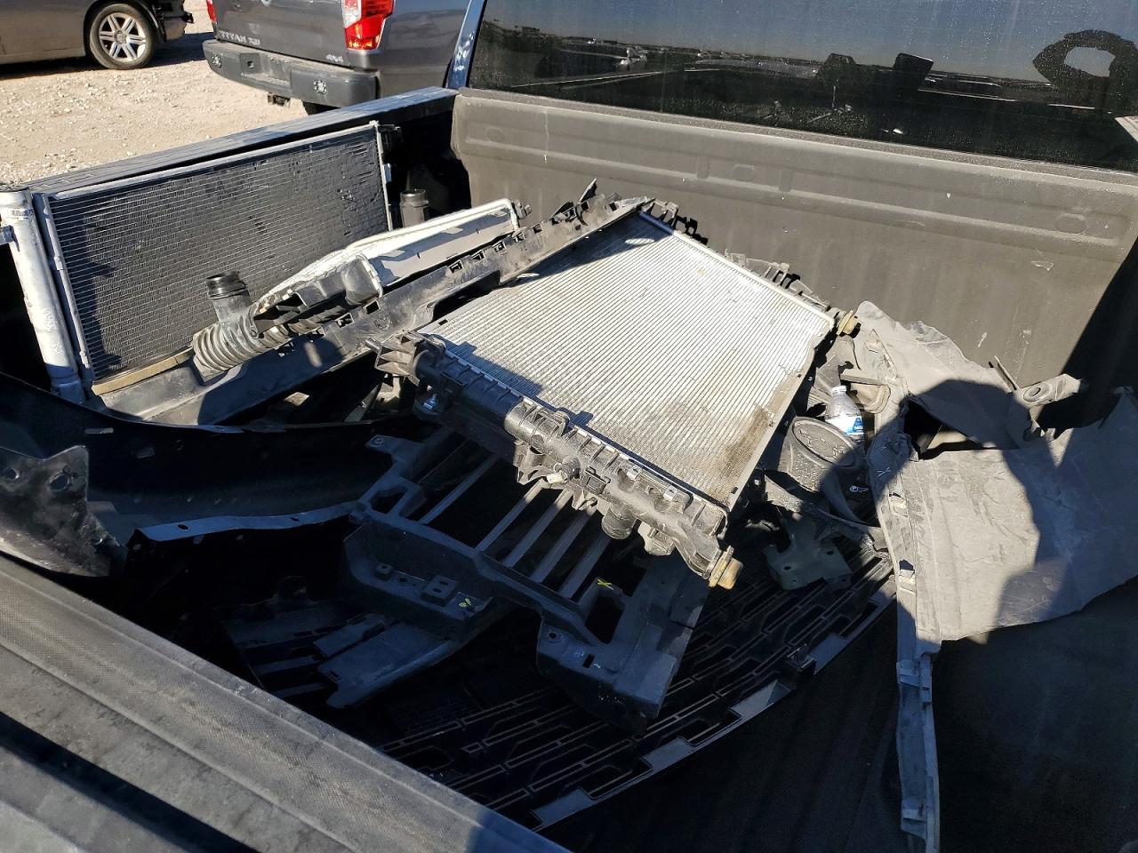 2022 Chevrolet Silverado Ltd C1500 Custom - zdjęcie 12