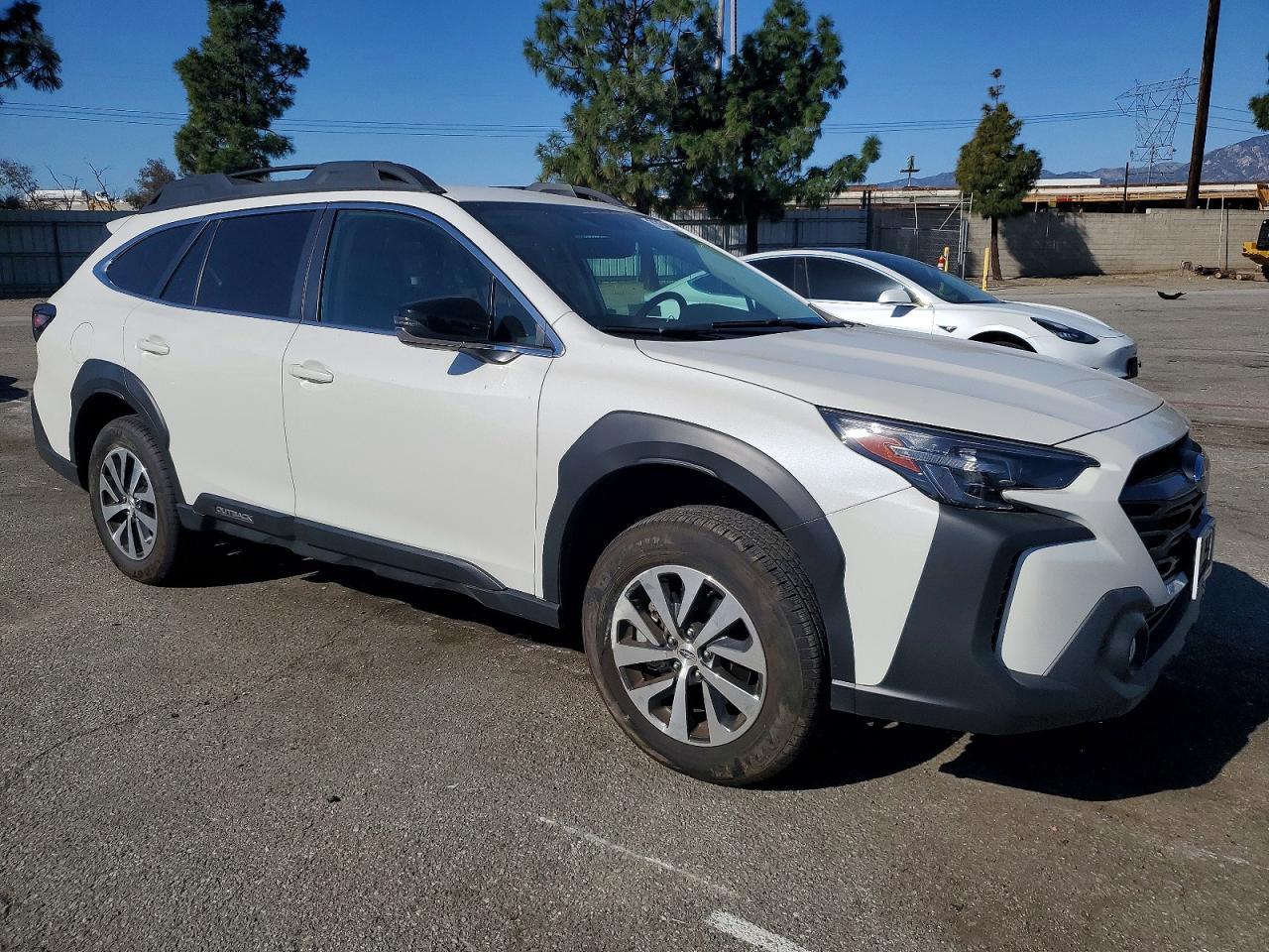 2025 Subaru Outback Premium - zdjęcie 4