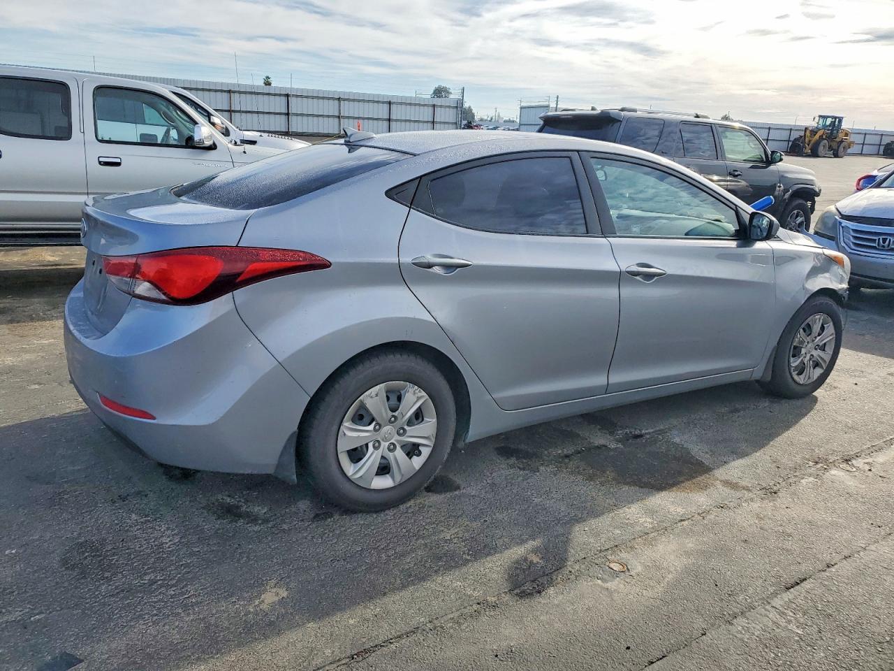 2016 Hyundai Elantra Se - zdjęcie 3