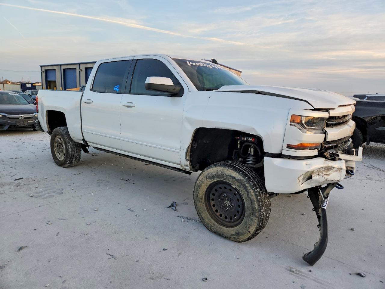 2017 Chevrolet Silverado K1500 Lt - zdjęcie 4