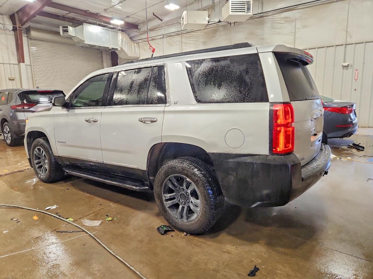 2016 Chevrolet Tahoe K1500 Lt - zdjęcie 2