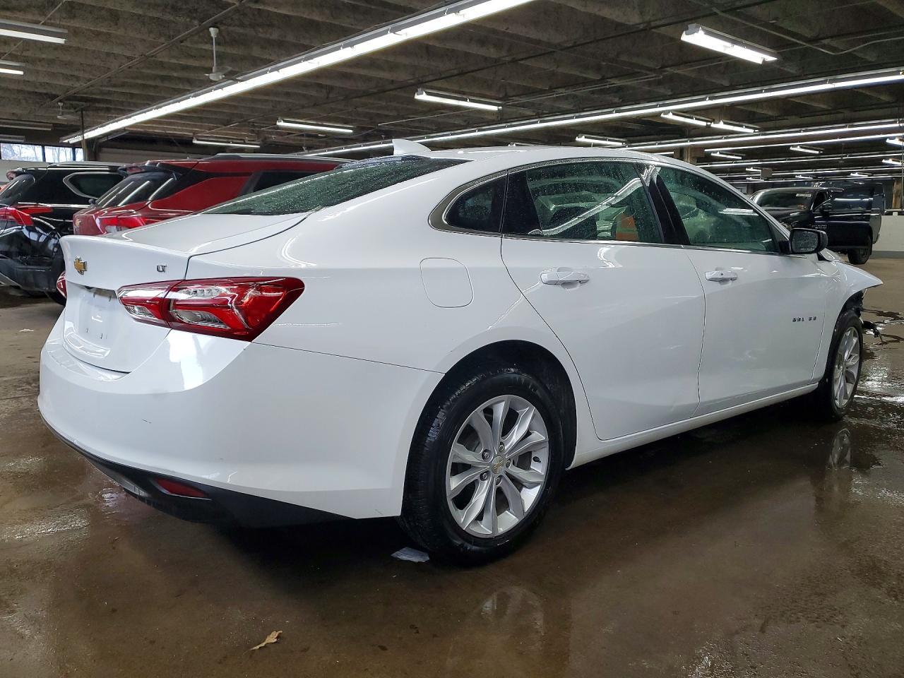 2022 Chevrolet Malibu Lt - zdjęcie 3